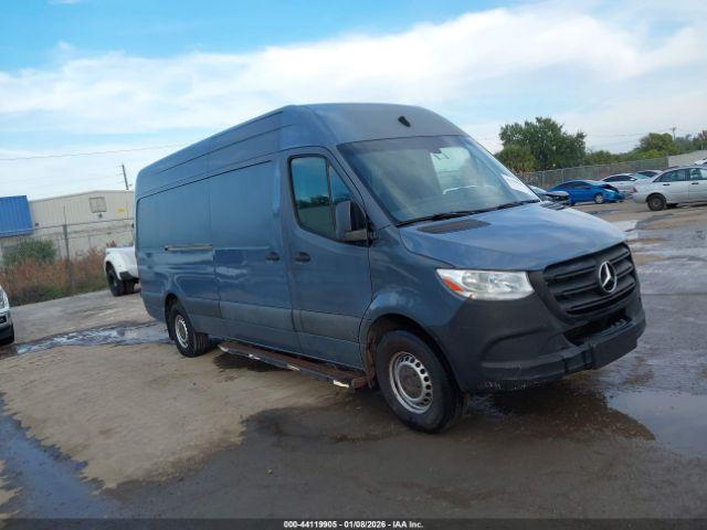  Salvage Mercedes-Benz Sprinter 2500