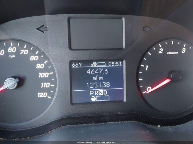 Mercedes-Benz Sprinter 2500 High Roof V6 Image 3