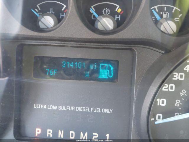 Ford F-450 Xlt Image 2