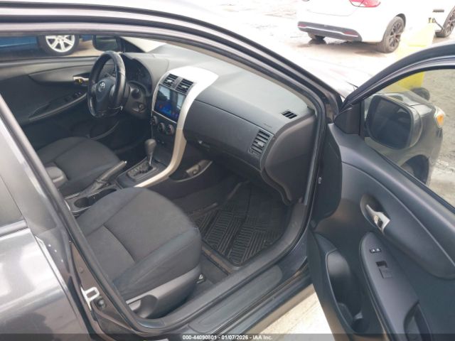 Toyota Corolla S Image 6