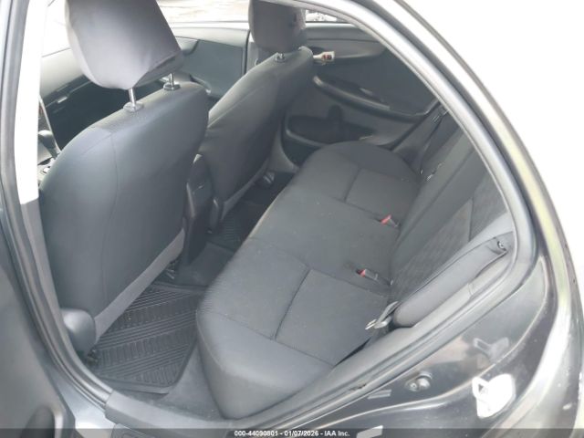 Toyota Corolla S Image 7