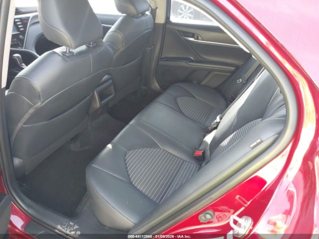 Toyota Camry Se Image 5