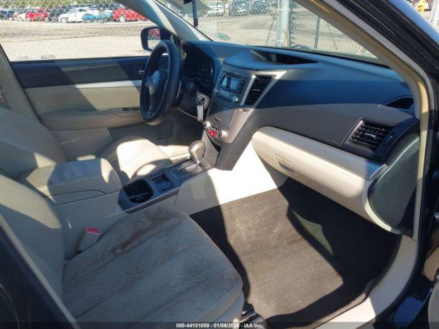 Subaru Outback 2.5i Premium Image 11