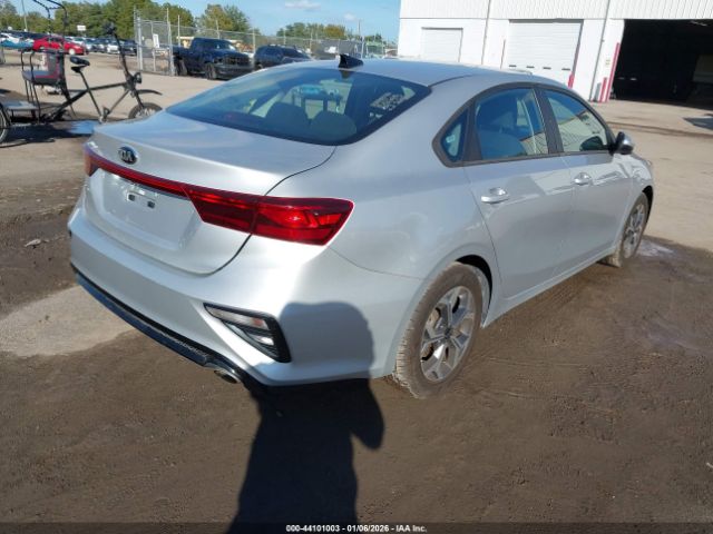 Kia Forte Lxs Image 13