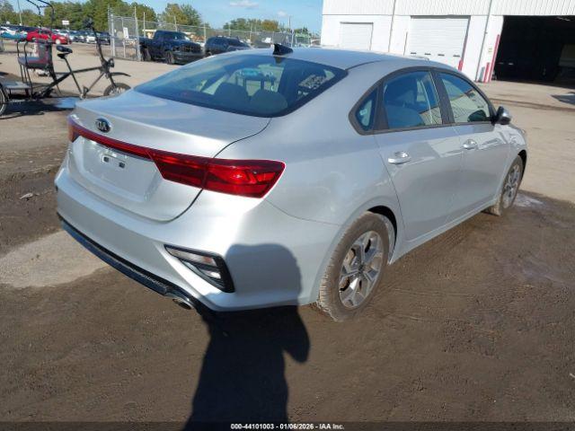 Kia Forte Lxs Image 13