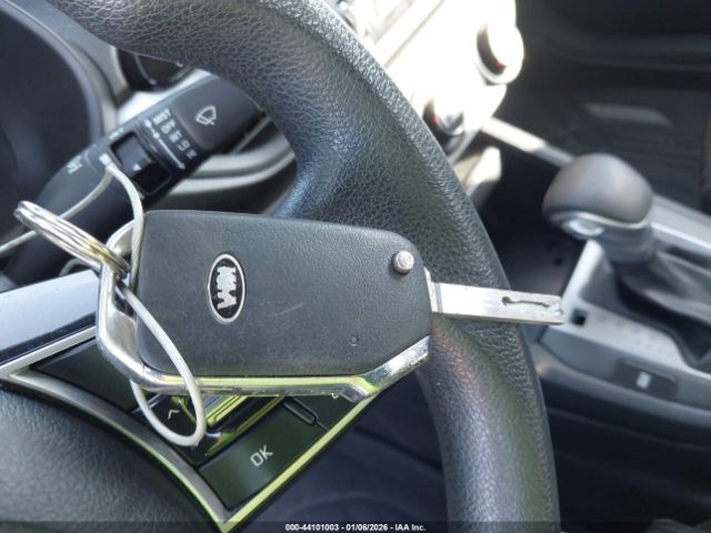 Kia Forte Lxs Image 7