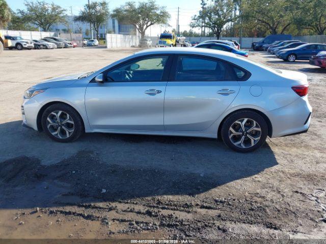 Kia Forte Lxs Image 11