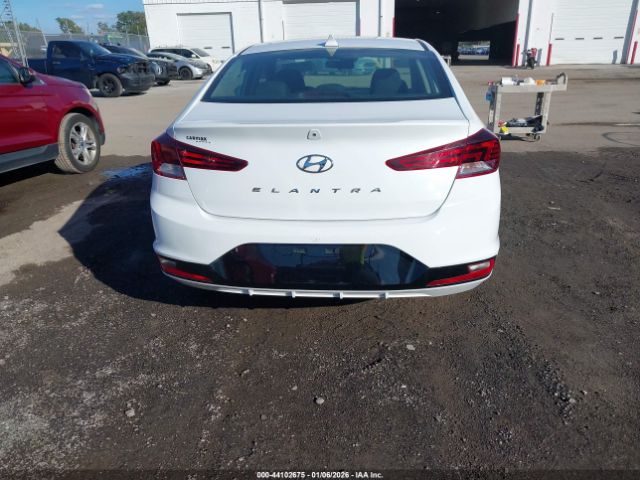 Hyundai ELANTRA Sel Image 11