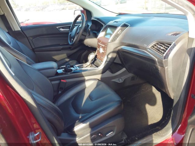 Ford Edge Titanium Image 9