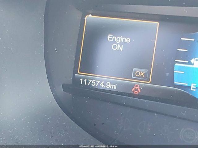 Ford Edge Titanium Image 3