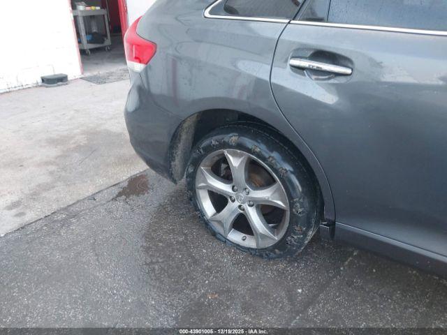 Toyota Venza Base V6 Image 10