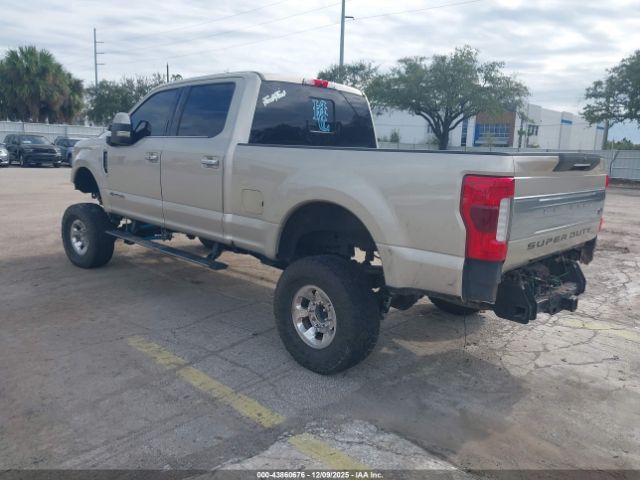 Ford F-250 Limited Image 2