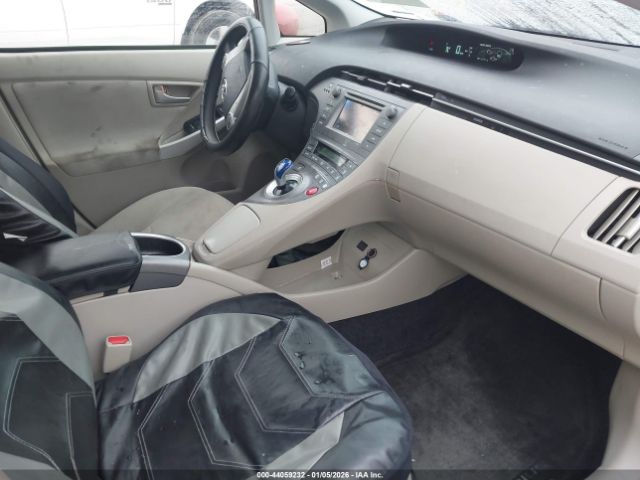 Toyota Prius Two Image 11