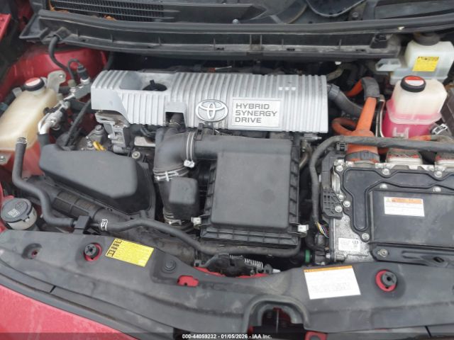 Toyota Prius Two Image 13