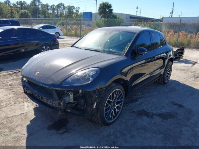 Porsche Macan Image 2