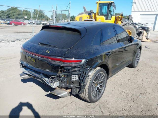 Porsche Macan Image 11