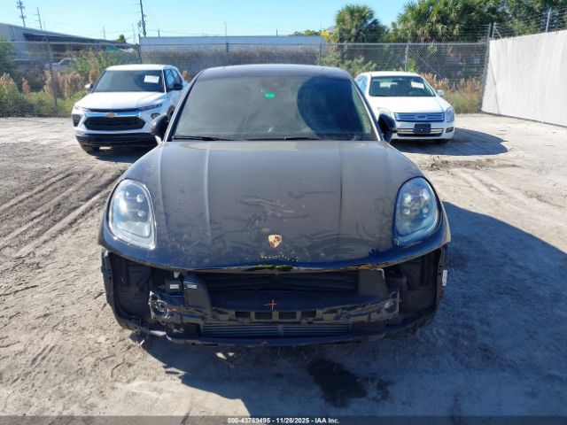 Porsche Macan Image 8