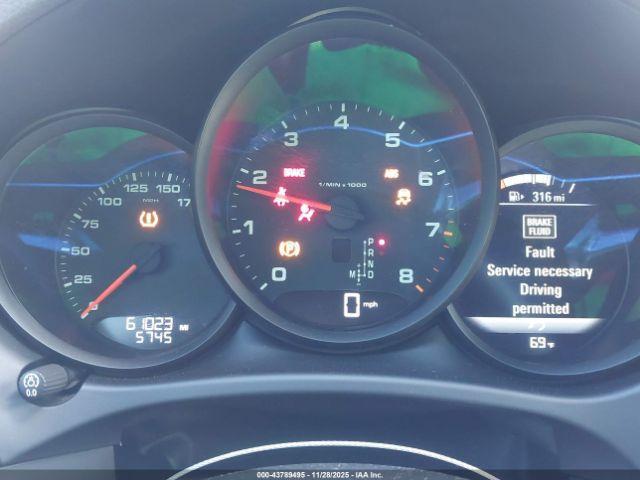 Porsche Macan Image 4