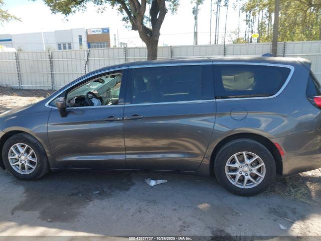 Chrysler Pacifica Lx Image 14