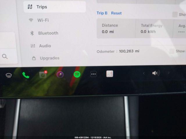 Tesla Model 3 Image 13