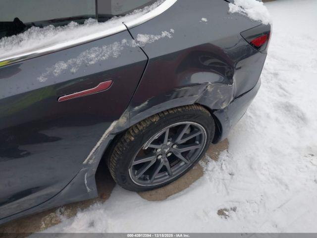 Tesla Model 3 Image 15